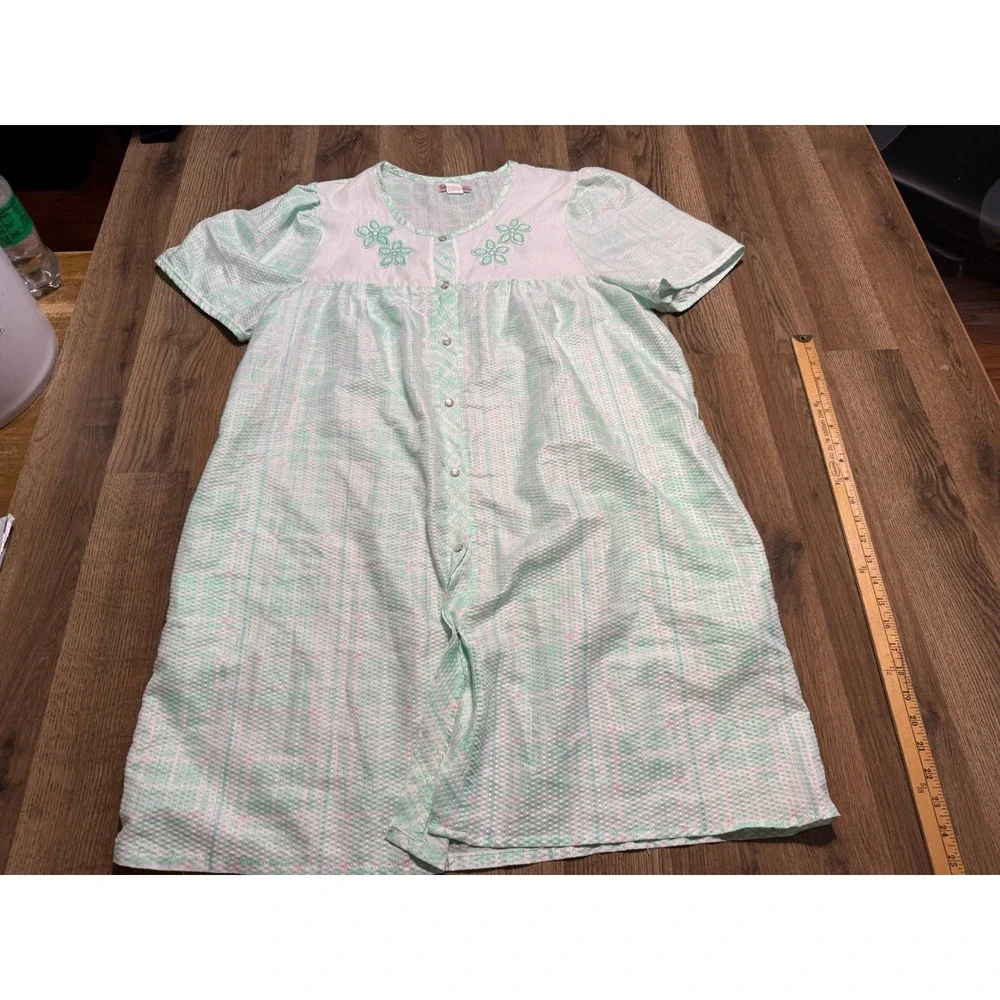 Lati Fashion Shirts Womens Size 3X Green Seersucker House Coat Snap Front Floral